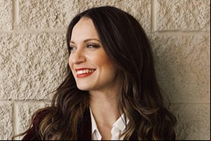 Biografía de Christine D'Clario