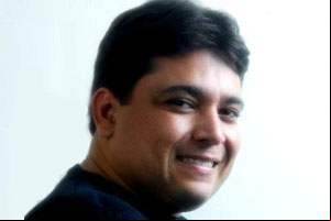 Biografía de Efraín Romero