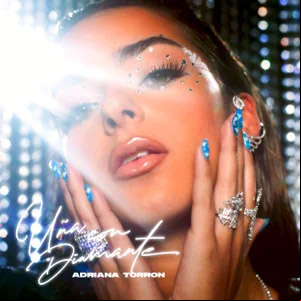 Álbum Uña Con Diamante de Adriana Torrón