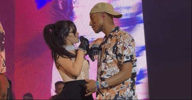 Camila Cabello estrena canción junto a Pharrell Williams en un concierto (FOTO+VIDEO)
