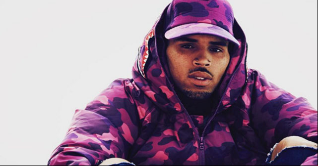 Chris Brown salé de la cárcel y estrenó 