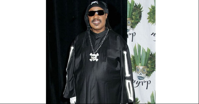 Stevie Wonder disfrazado para Halloween Stevie Wonder disfrazado para Halloween