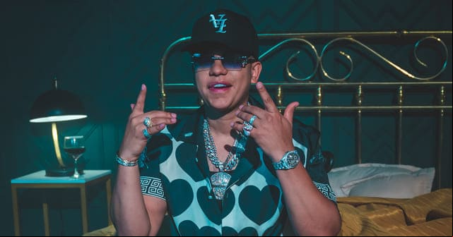 J Álvarez arrasa en Spotify alcanzando 150 millones de streams con <em>“Sexo, sudor y calor”</em>
