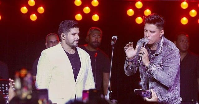 Juan Miguel celebra junto a Jerry Rivera y Eddy Herrera