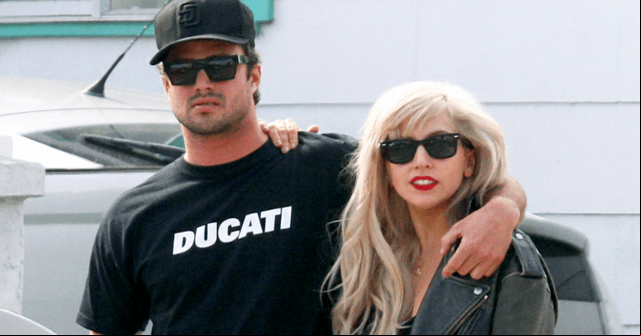 Lady Gaga es capturada con una barriguita bastante sospechosa FOTOS