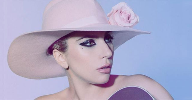 Lady Gaga confiesa que padece de fibromialgia
