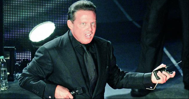 Luis Miguel es demandado por Warner Music
