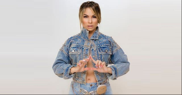 Mia Queen nos presenta <em>“El Pantalón”</em>
