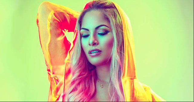 Mia Queen lanza “Movimiento”