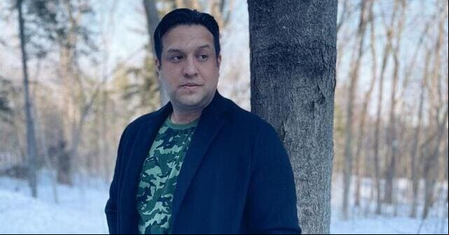 Pedro Leal regresa con un <em>“Amor a distancia”</em>