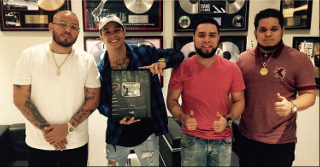 Sixto Rein recibe certificado de Youtube (+VÍDEO)